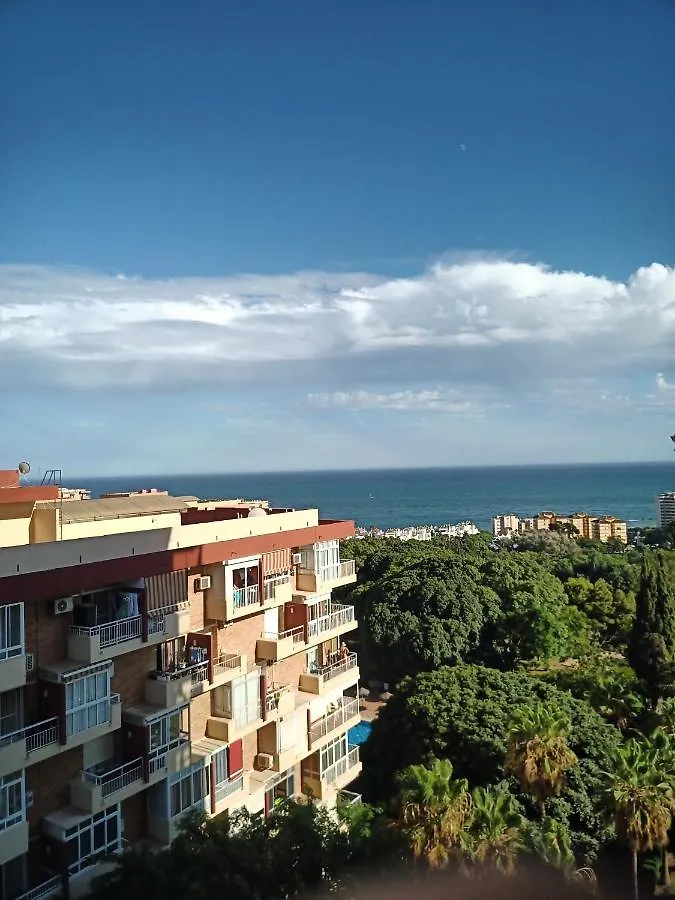Apartamento SWEET HOME BENALMADENA, Estudio con vistas al mar y excelente conexion wifi, Sea view con piscinas