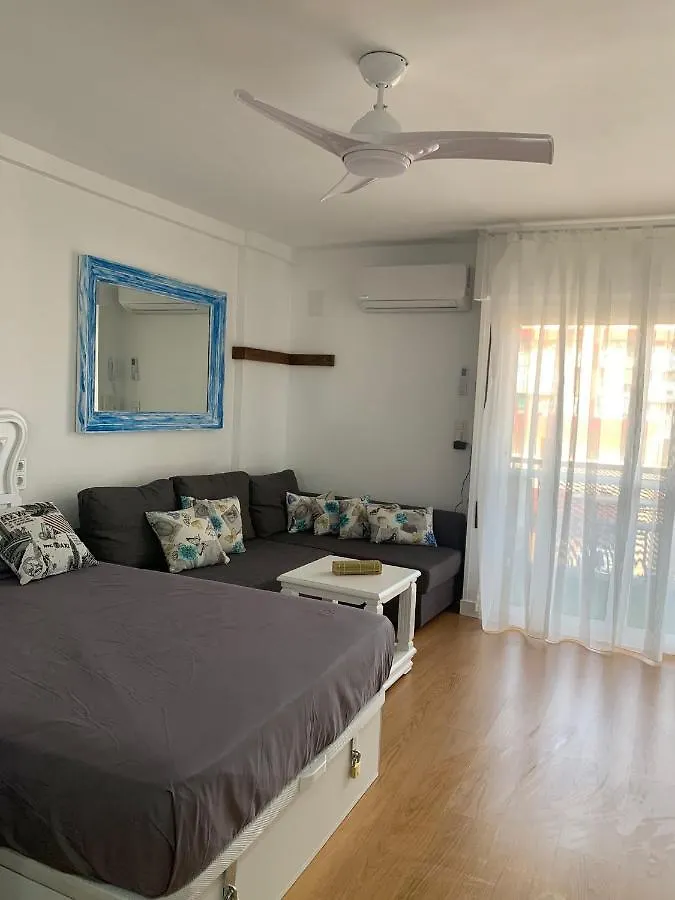 Apartmán Sweet Home Benalmadena, Estudio Con Vistas Al Mar Y Excelente Conexion Wifi, Para No Fumadores, Con Piscinas, Sea Views, With Swimming Pools, Completely Renovated, Ideal For Older People, Bright With Morning Sun, No Smoking