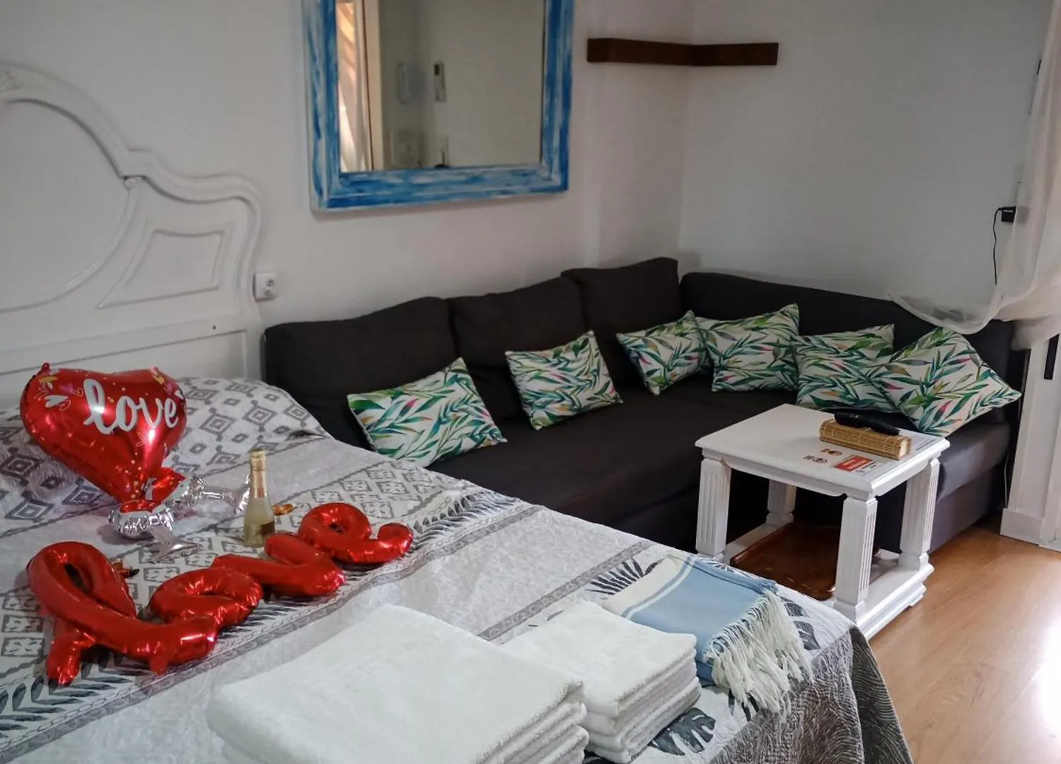Sweet Home Benalmadena, Estudio Con Vistas Al Mar Y Excelente Conexion Wifi, Para No Fumadores, Con Piscinas, Sea Views, With Swimming Pools, Completely Renovated, Ideal For Older People, Bright With Morning Sun, No Smoking